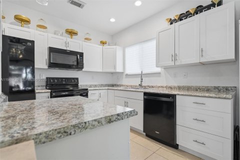 Casa en venta en Homestead, Florida, 4 dormitorios, 163.69 m2 № 2001038 - foto 15