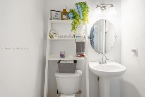 Casa en venta en Homestead, Florida, 4 dormitorios, 163.69 m2 № 2001038 - foto 10