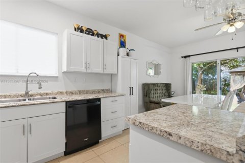 Casa en venta en Homestead, Florida, 4 dormitorios, 163.69 m2 № 2001038 - foto 17