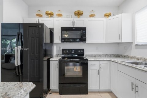 Casa en venta en Homestead, Florida, 4 dormitorios, 163.69 m2 № 2001038 - foto 14