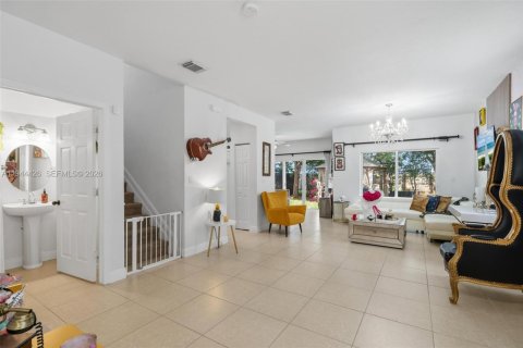 Casa en venta en Homestead, Florida, 4 dormitorios, 163.69 m2 № 2001038 - foto 6