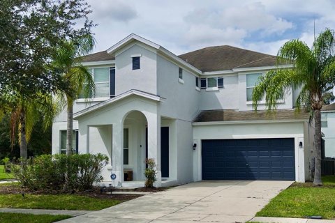House in Kissimmee, Florida 6 bedrooms, 326.27 sq.m. № 2201885