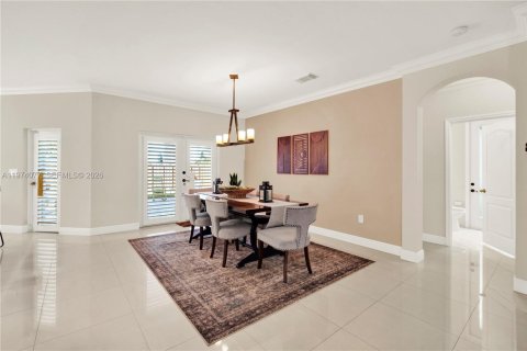 House in Homestead, Florida 5 bedrooms, 304.35 sq.m. № 2036250 - photo 8