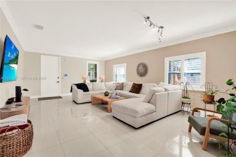 House in Homestead, Florida 5 bedrooms, 304.35 sq.m. № 2036250 - photo 3