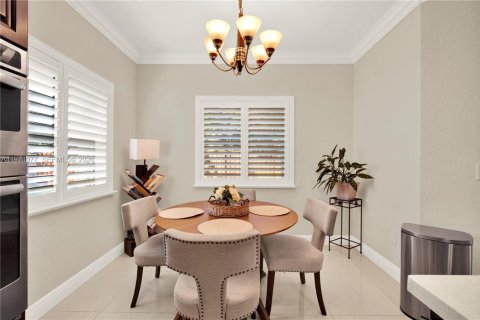 House in Homestead, Florida 5 bedrooms, 304.35 sq.m. № 2036250 - photo 12