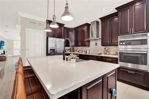 House in Homestead, Florida 5 bedrooms, 304.35 sq.m. № 2036250 - photo 13