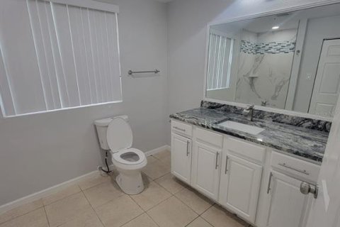 Villa ou maison à louer à Lakeland, Floride: 5 chambres, 212.28 m2 № 1839817 - photo 13