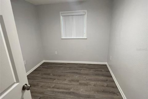 Villa ou maison à louer à Lakeland, Floride: 5 chambres, 212.28 m2 № 1839817 - photo 15