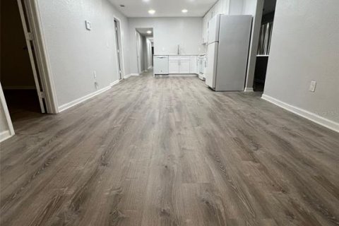 Villa ou maison à louer à Lakeland, Floride: 5 chambres, 212.28 m2 № 1839817 - photo 3