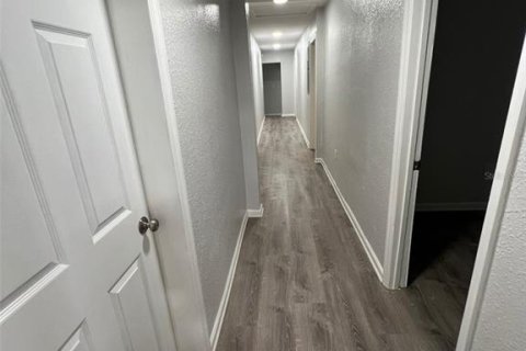 Villa ou maison à louer à Lakeland, Floride: 5 chambres, 212.28 m2 № 1839817 - photo 10