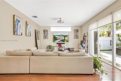 Villa ou maison à vendre à Miramar, Floride: 4 chambres, 190.82 m2 № 1836009 - photo 7