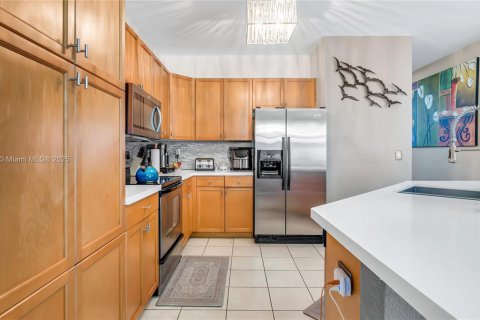 Villa ou maison à vendre à Miramar, Floride: 4 chambres, 190.82 m2 № 1836009 - photo 21