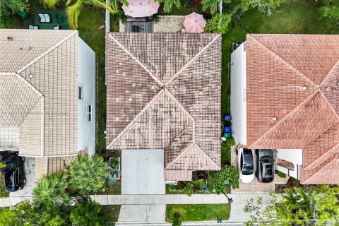 Villa ou maison à vendre à Miramar, Floride: 4 chambres, 190.82 m2 № 1836009 - photo 3