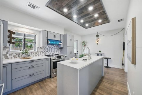 Casa en venta en Saint Petersburg, Florida, 3 dormitorios, 142.14 m2 № 1907558 - foto 13