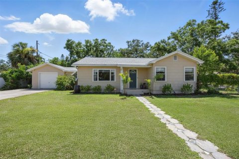 Casa en venta en Saint Petersburg, Florida, 3 dormitorios, 142.14 m2 № 1907558 - foto 1