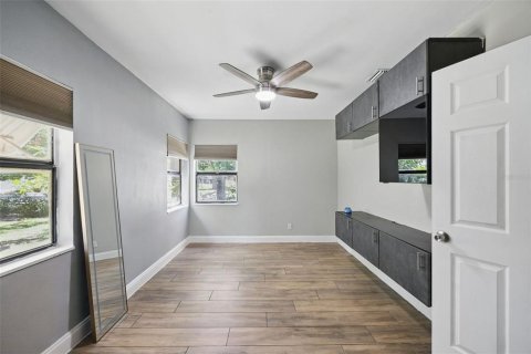Casa en venta en Saint Petersburg, Florida, 3 dormitorios, 142.14 m2 № 1907558 - foto 20
