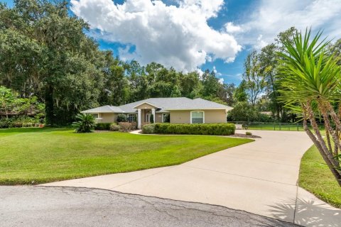 House in Ocala, Florida 4 bedrooms, 229.75 sq.m. № 1902790 - photo 3