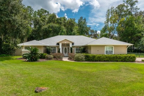 House in Ocala, Florida 4 bedrooms, 229.75 sq.m. № 1902790 - photo 2