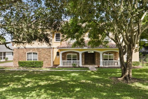 Casa en alquiler en Orlando, Florida, 6 dormitorios, 414.62 m2 № 2219386 - foto 5