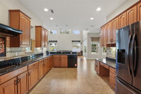 Casa en alquiler en Orlando, Florida, 6 dormitorios, 414.62 m2 № 2219386 - foto 27