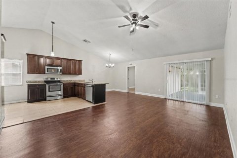 Casa en venta en New Port Richey, Florida, 4 dormitorios, 155.15 m2 № 2383480 - foto 5