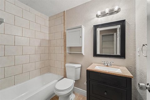 Casa en venta en New Port Richey, Florida, 4 dormitorios, 155.15 m2 № 2383480 - foto 11