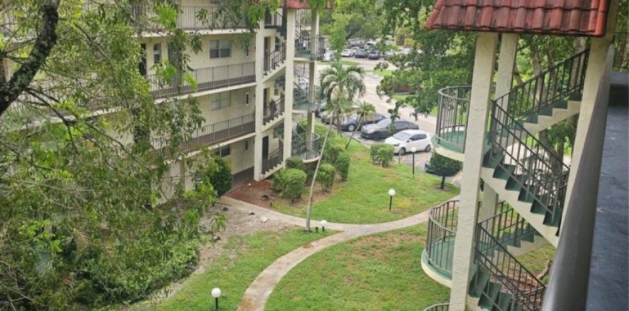 Condo in Lauderhill, Florida, 2 bedrooms  № 786352