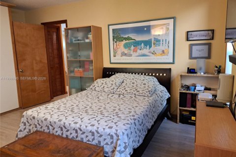 Casa en venta en Miami, Florida, 4 dormitorios, 166.95 m2 № 2169461 - foto 14