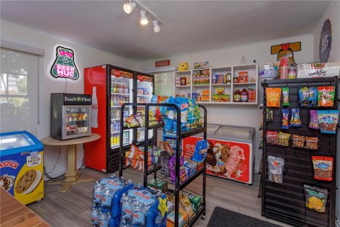 Propiedad comercial en venta en Orlando, Florida, 232.26 m2 № 1869814 - foto 11