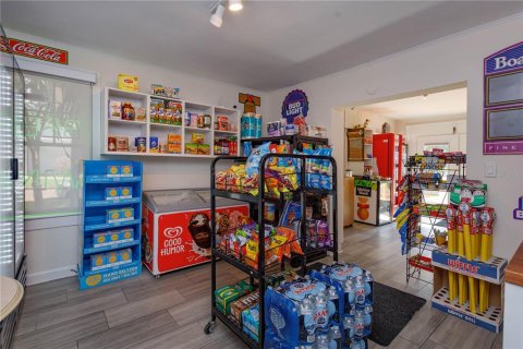 Propiedad comercial en venta en Orlando, Florida, 232.26 m2 № 1869814 - foto 14
