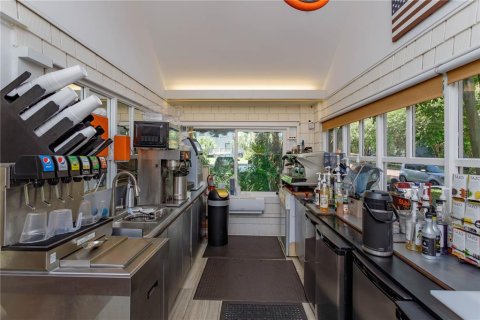Propiedad comercial en venta en Orlando, Florida, 232.26 m2 № 1869814 - foto 8