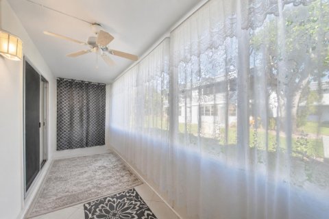 Condo in Delray Beach, Florida, 2 bedrooms  № 2082052 - photo 13