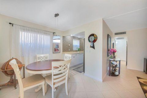 Condo in Delray Beach, Florida, 2 bedrooms  № 2082052 - photo 5
