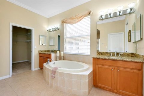 House in North Port, Florida 4 bedrooms, 292.08 sq.m. № 1841822 - photo 21