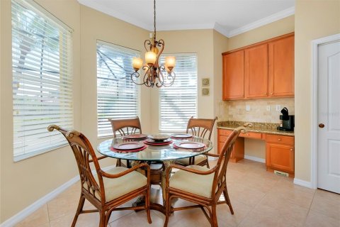 House in North Port, Florida 4 bedrooms, 292.08 sq.m. № 1841822 - photo 10