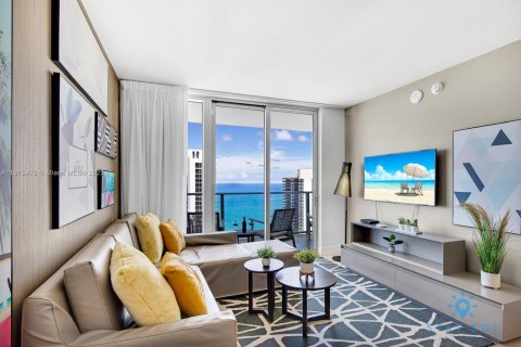 Condo in Hollywood, Florida, 2 bedrooms № 2013696