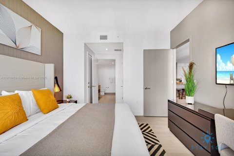 Condo in Hollywood, Florida, 2 bedrooms  № 2013696 - photo 10