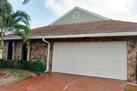 Casa en alquiler en Boca Raton, Florida, 4 dormitorios, 180.42 m2 № 1221478 - foto 1