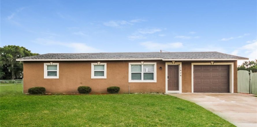 Villa ou maison à Kissimmee, Floride 3 chambres, 127.83 m2 № 1819604