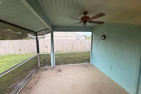 House in Port St. Lucie, Florida 3 bedrooms, 109.25 sq.m. № 2366195 - photo 11