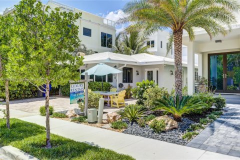 Villa ou maison à louer à Hollywood, Floride: 2 chambres, 130.06 m2 № 1959070 - photo 5