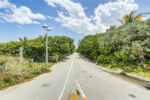 Villa ou maison à louer à Hollywood, Floride: 2 chambres, 130.06 m2 № 1959070 - photo 22