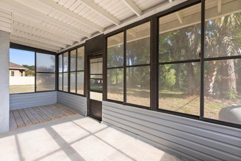 Casa en venta en Deltona, Florida, 4 dormitorios, 191.56 m2 № 2092164 - foto 28
