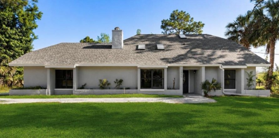 Casa en Deltona, Florida 4 dormitorios, 191.56 m2 № 2092164