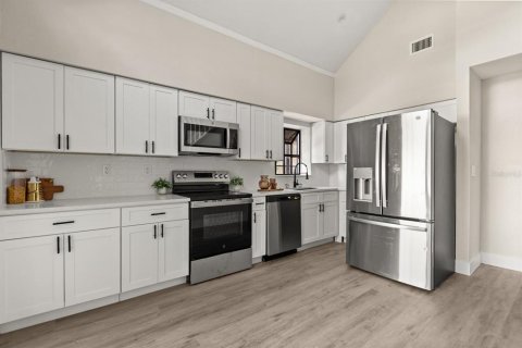 Casa en venta en Deltona, Florida, 4 dormitorios, 191.56 m2 № 2092164 - foto 6