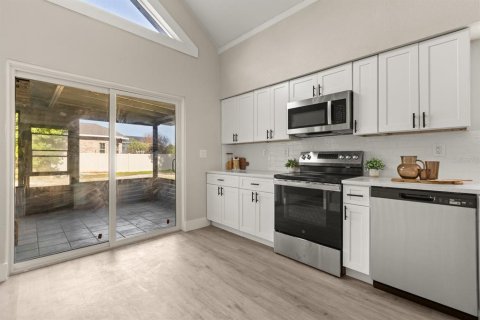 Casa en venta en Deltona, Florida, 4 dormitorios, 191.56 m2 № 2092164 - foto 7