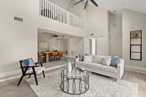 Casa en venta en Deltona, Florida, 4 dormitorios, 191.56 m2 № 2092164 - foto 2