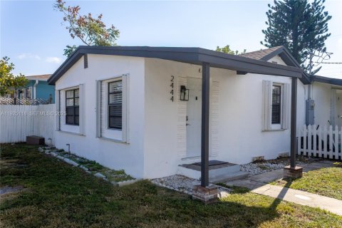 Casa en venta en Hollywood, Florida, 2 dormitorios, 79.71 m2 № 1990223 - foto 4