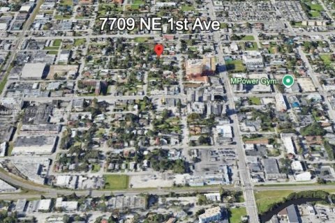 Propiedad comercial en venta en Miami, Florida № 1941614 - foto 8