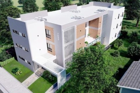 Propiedad comercial en venta en Miami, Florida № 1941614 - foto 1